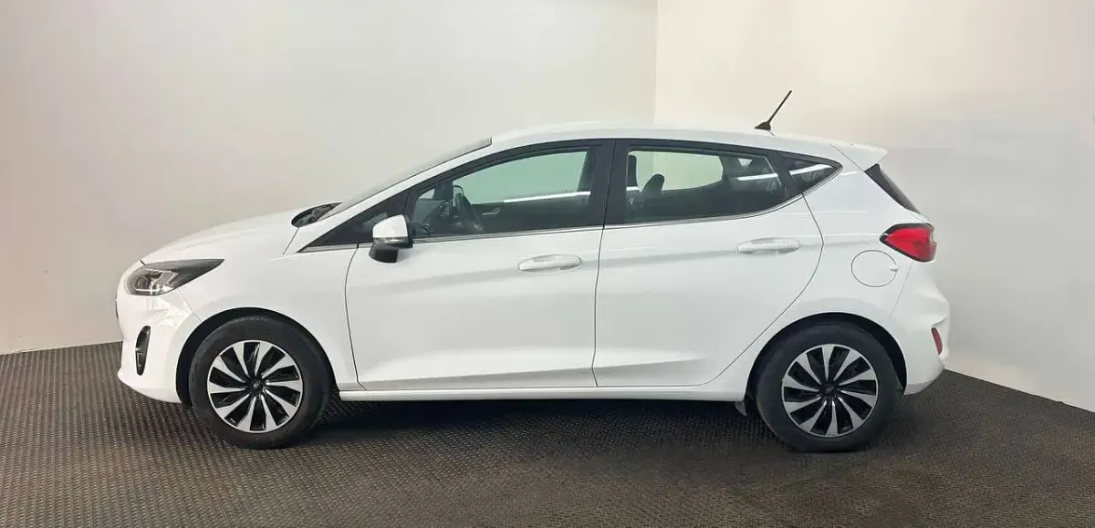 Usata Ford Fiesta Titanium 75 CV (55 kW) 2022 Bianco Utilitaria