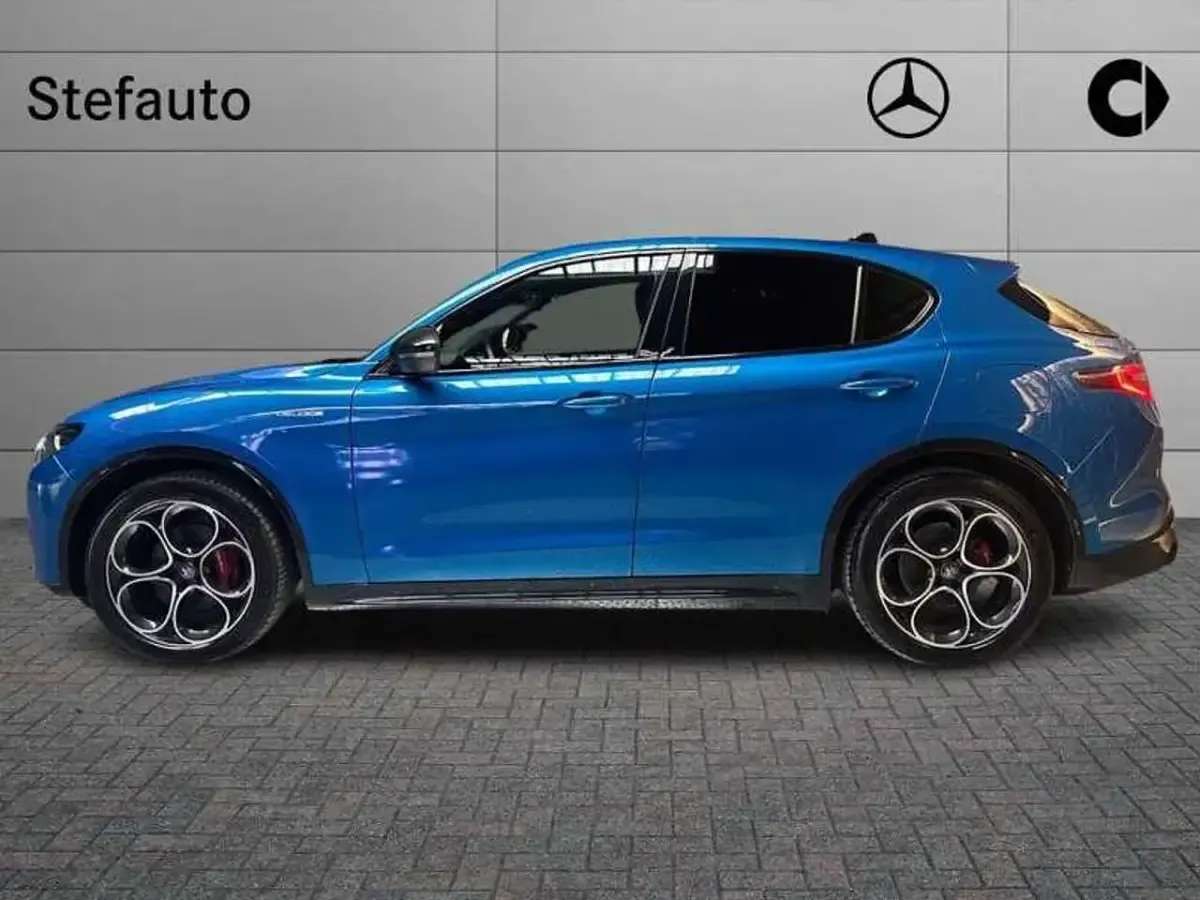 Usata Alfa Romeo Stelvio Veloce 209 CV (153 kW) 2024 Blu SUV