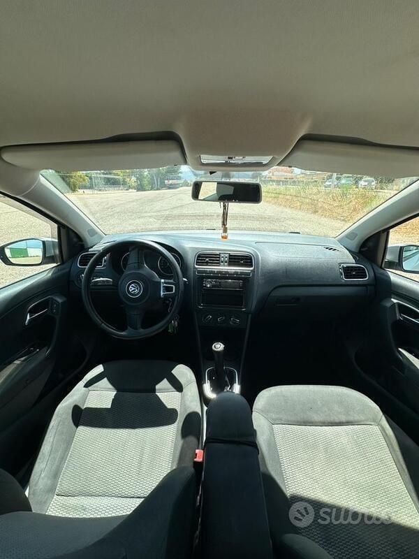 Usata VW Polo 75 CV (55 kW) 2014 Grigio Berlina