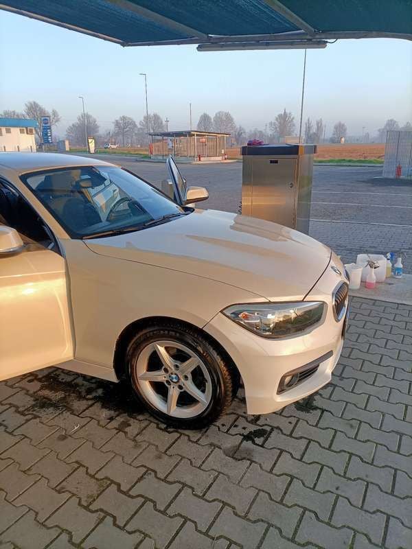 Begagnad BMW 118 150 HK (110 kW) 2016 Vit Halvkombi