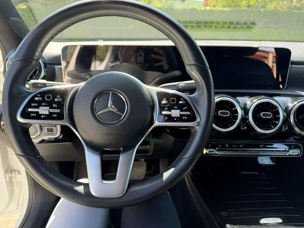 Usata Mercedes A180 116 CV (85 kW) 2018 Berlina