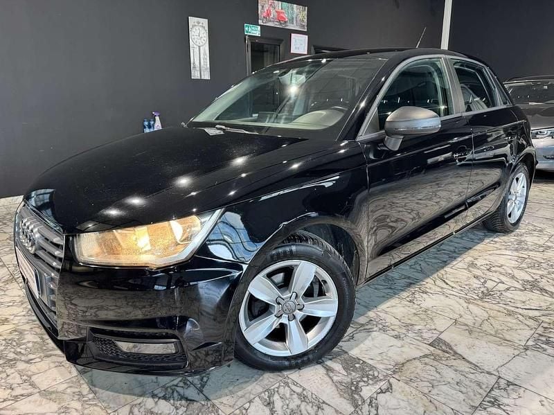 Nero Usata 2015 Audi A1 Ambition Tre volumi | 10.500 € (Ottimo prezzo) - Immagine 1/4