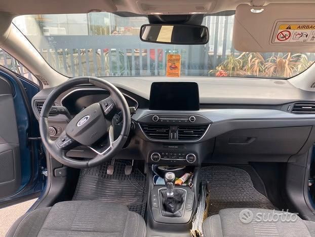 Usata Ford Focus 125 CV (91 kW) 2020 Blu Station wagon