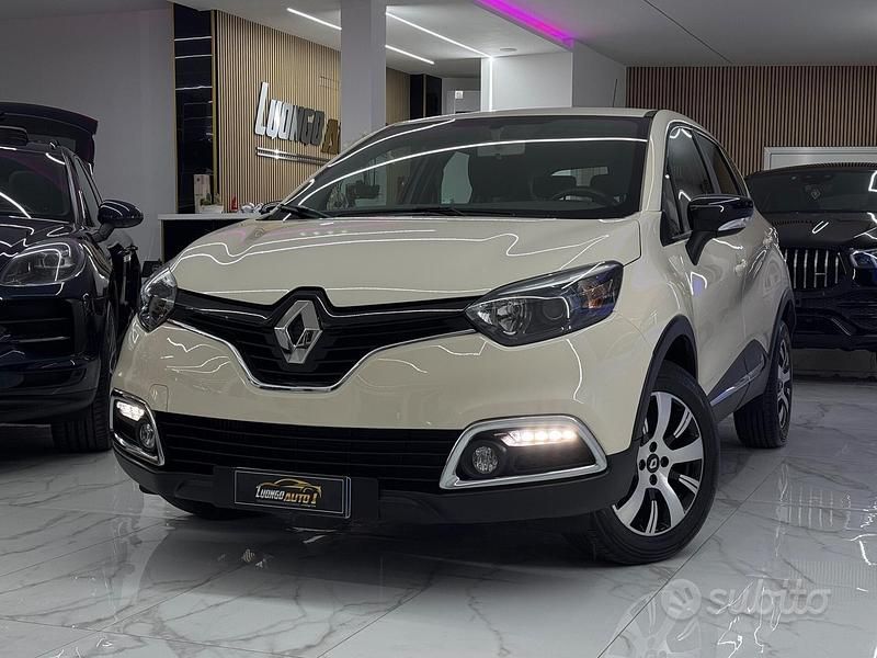 Usata Renault Captur 90 CV (66 kW) 2016 Beige SUV