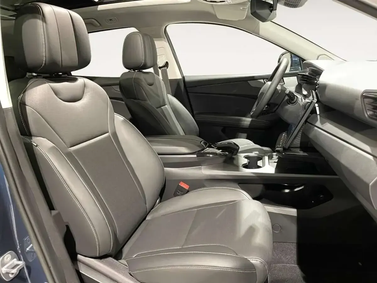 Nuova Sportequipe S7 186 CV (136 kW) 2026 Deep blue SUV