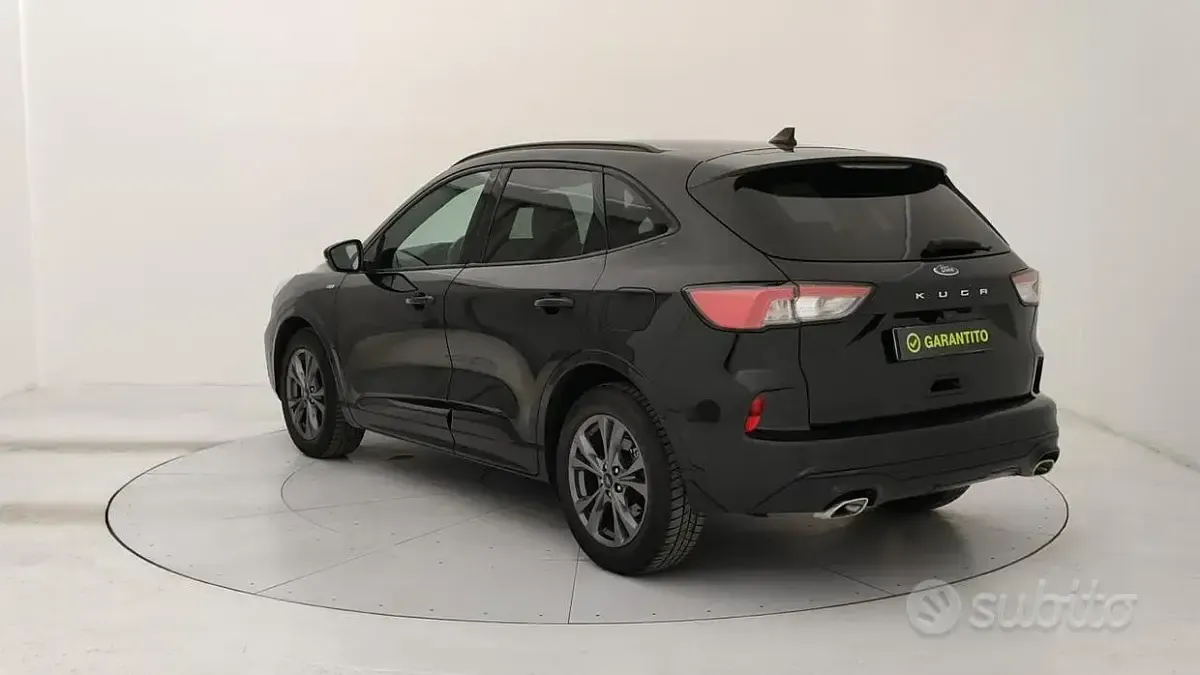 Usata Ford Kuga ST-Line X 120 CV (88 kW) 2021 Nero SUV