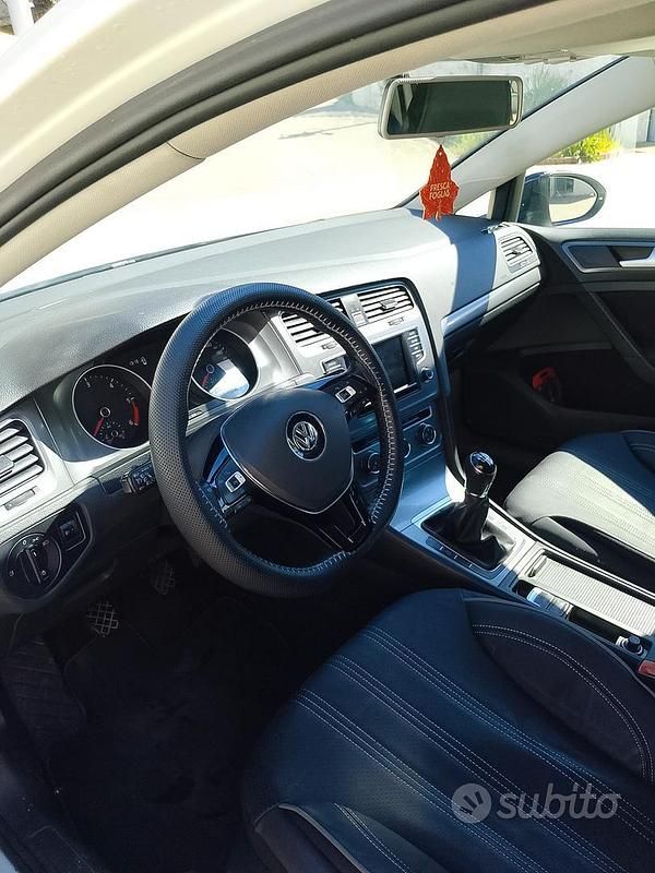 Usata VW Golf VII 90 CV (66 kW) 2017 Bianco Station wagon