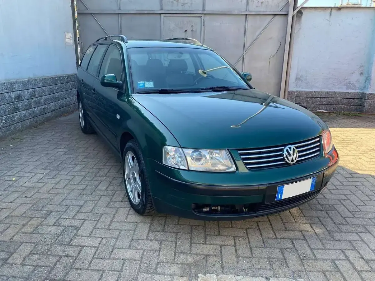 Usata VW Passat Highline 116 CV (85 kW) 2000 Verde Station wagon