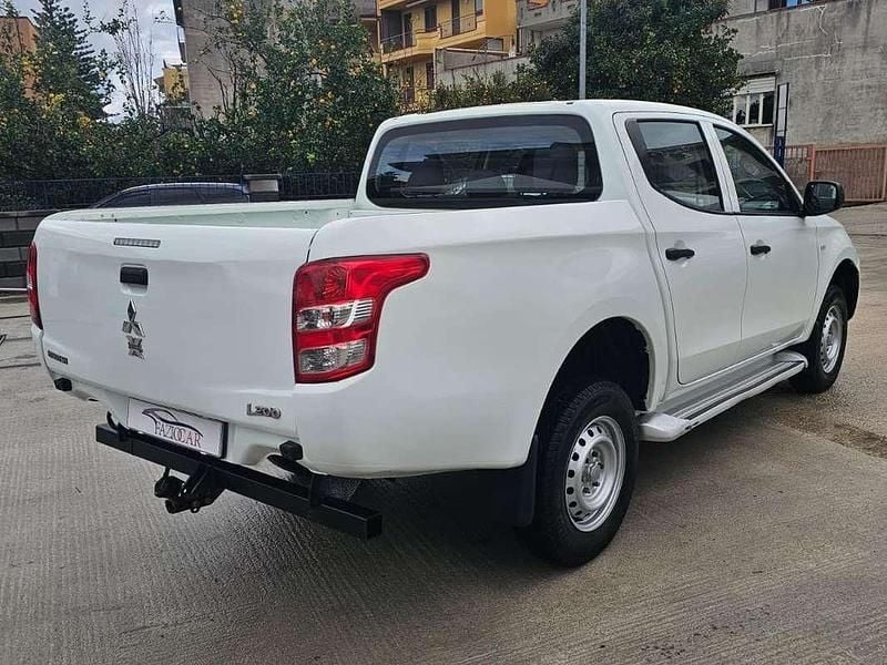 Usata Mitsubishi L200 Intense 181 CV (133 kW) 2018 Bianco Pick-up