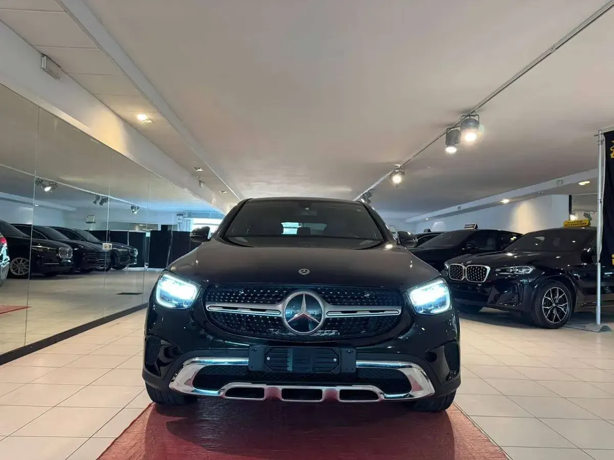 Usata Mercedes GLC220 194 CV (142 kW) 2021 Nero SUV