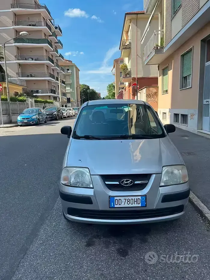 Usata Hyundai Atos 63 CV (46 kW) 2007 Grigio Utilitaria