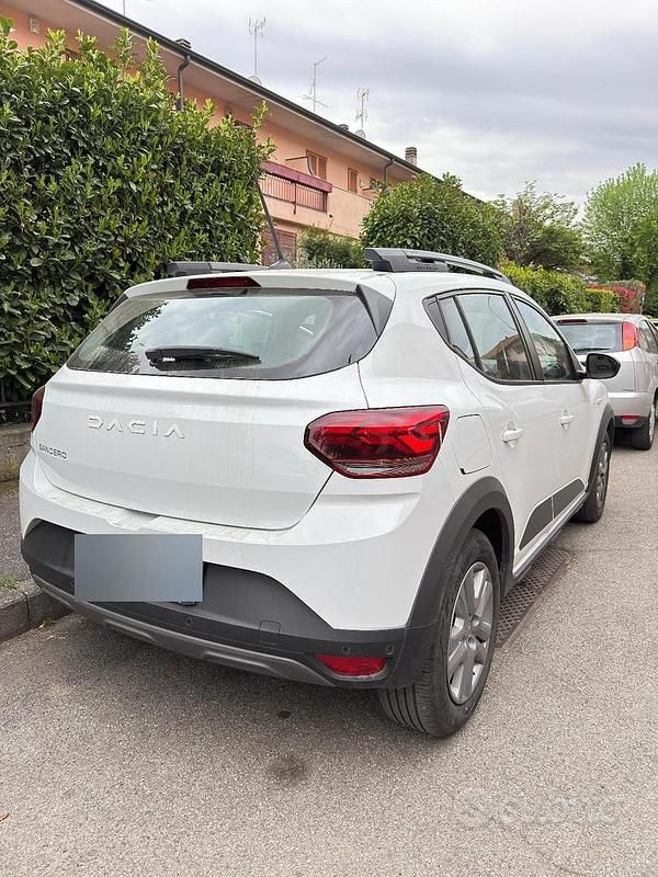 Usata Dacia Sandero Stepway 90 CV (66 kW) 2023 Bianco Berlina