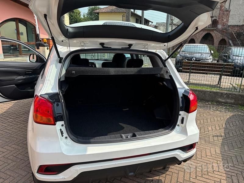 Usata Mitsubishi ASX Invite 115 CV (84 kW) 2018 Bianco SUV