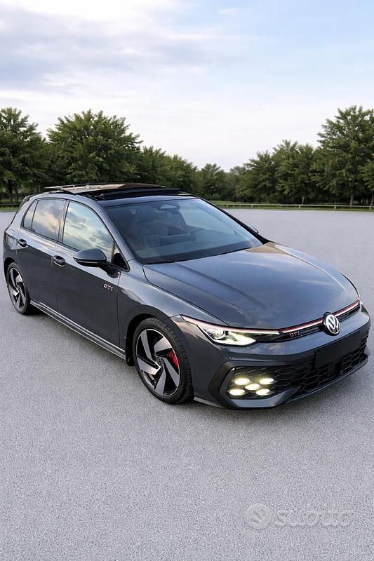Nuova VW Golf VIII GTI 2025 Grigio Berlina