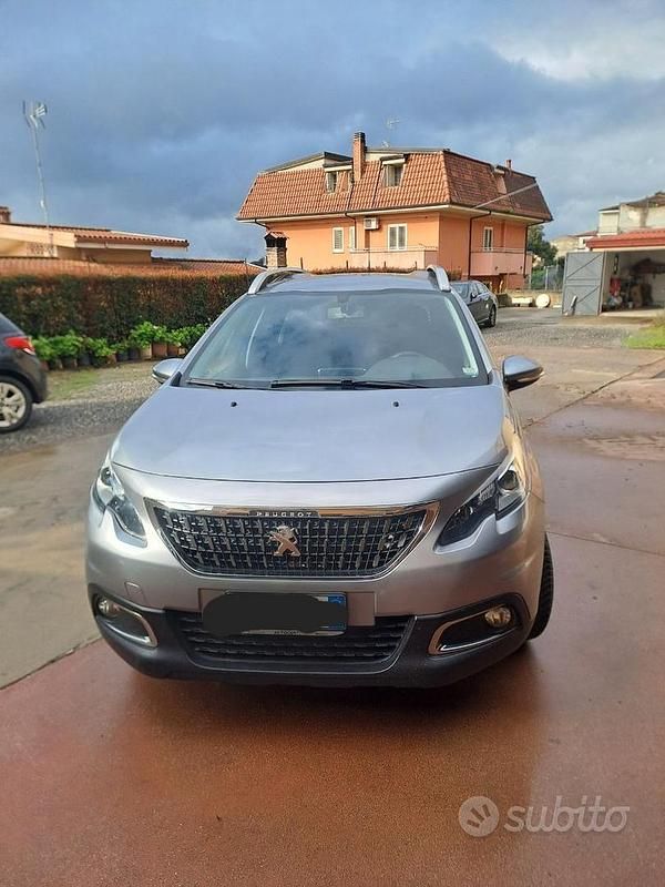 Usata Peugeot 2008 Active 2017 Grigio SUV