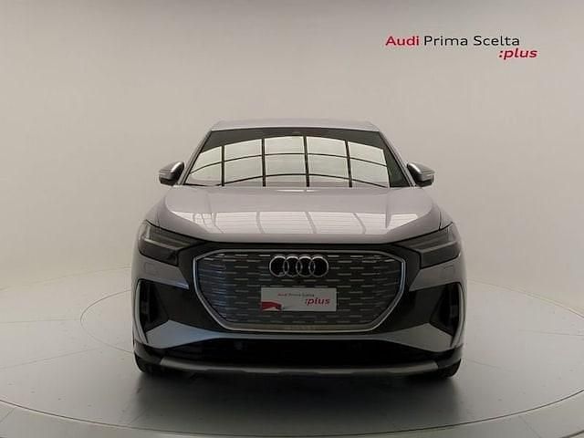 Usata Audi Q4 Sportback e-tron Ambiente 210 kW (286 CV) 2024 Argento floret metallizzato SUV