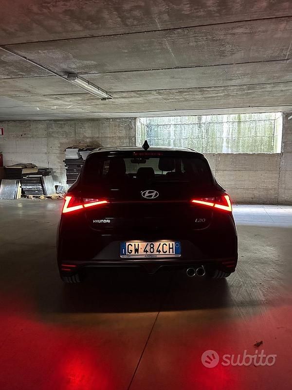 Usata Hyundai i20 100 CV (73 kW) 2024 Nero Utilitaria