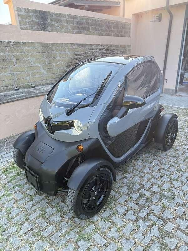 Begagnad Renault Twizy 8 kW (11 HK) 2018 Halvkombi