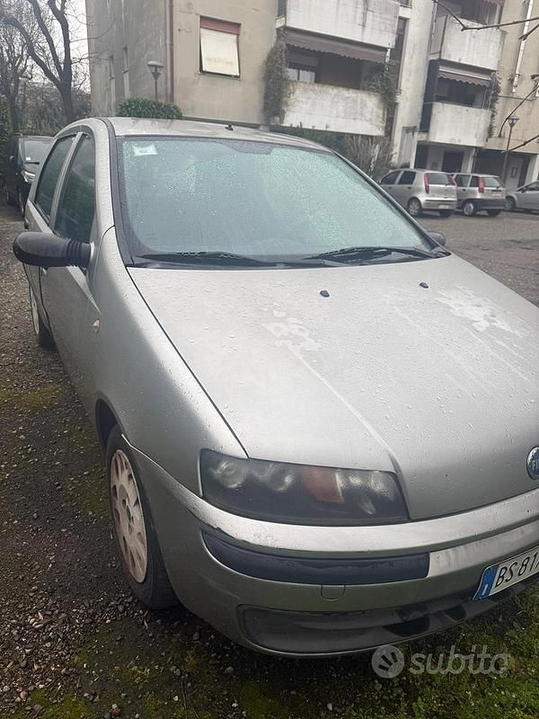 Usata Fiat Punto 80 CV (58 kW) 2001 Utilitaria