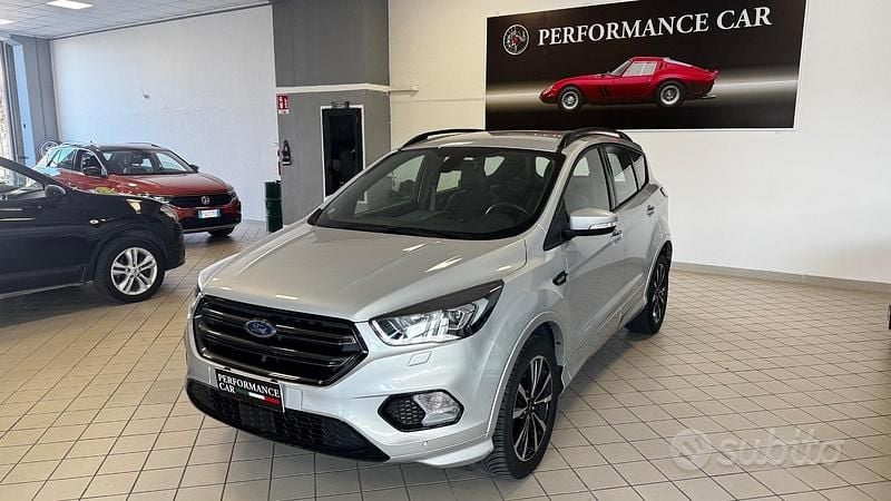Usata Ford Kuga ST 150 CV (110 kW) 2019 Argento SUV