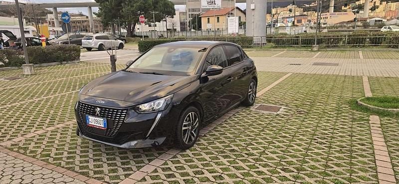 Usata Peugeot 208 Allure 102 CV (75 kW) 2022 Nero Utilitaria