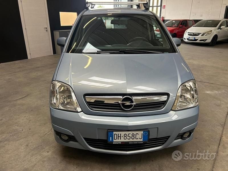 Usata Opel Meriva Cosmo 90 CV (66 kW) 2007 Blu Monovolume