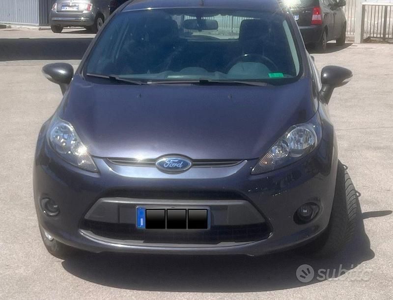 Usata Ford Fiesta 68 CV (50 kW) 2010 Blu Utilitaria