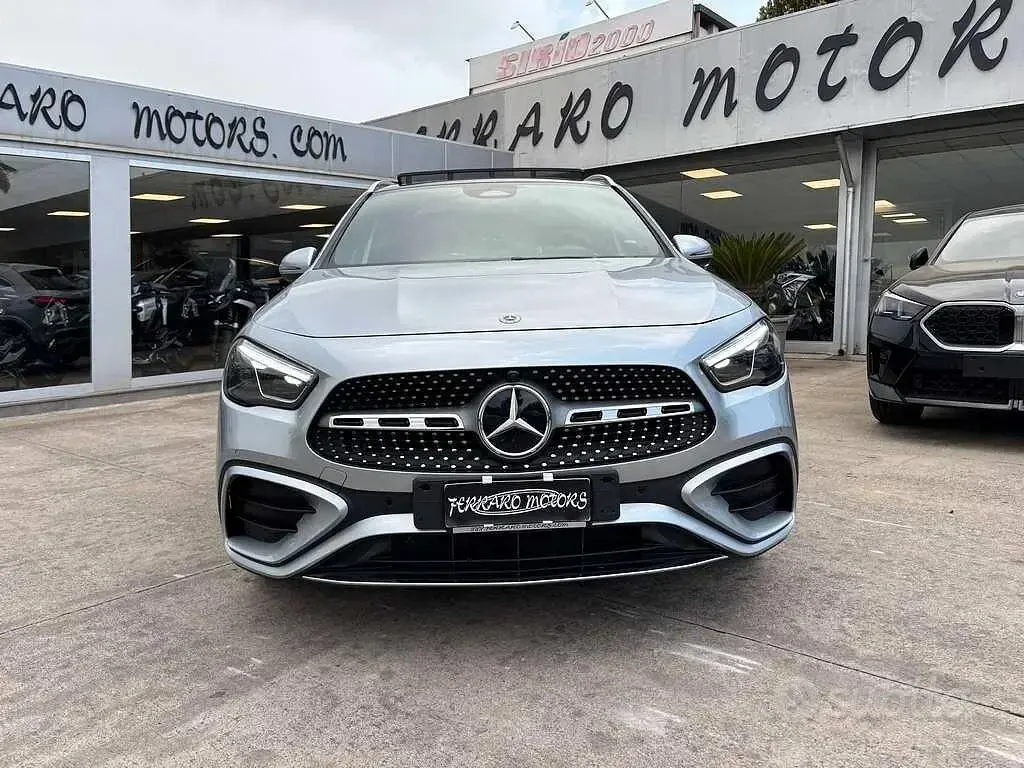 Usata Mercedes GLA220 AMG Line Premium 190 CV (139 kW) 2024 Grigio SUV