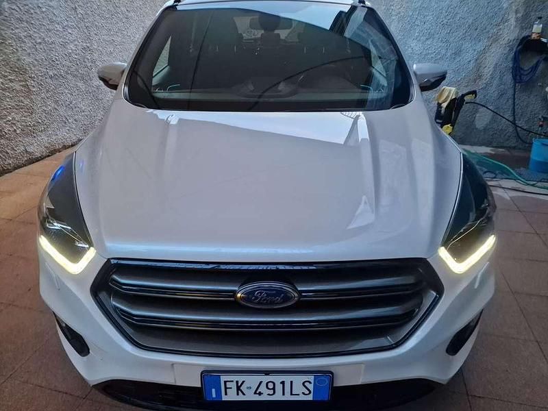 Usata Ford Kuga ST-Line 120 CV (88 kW) 2017 Bianco SUV