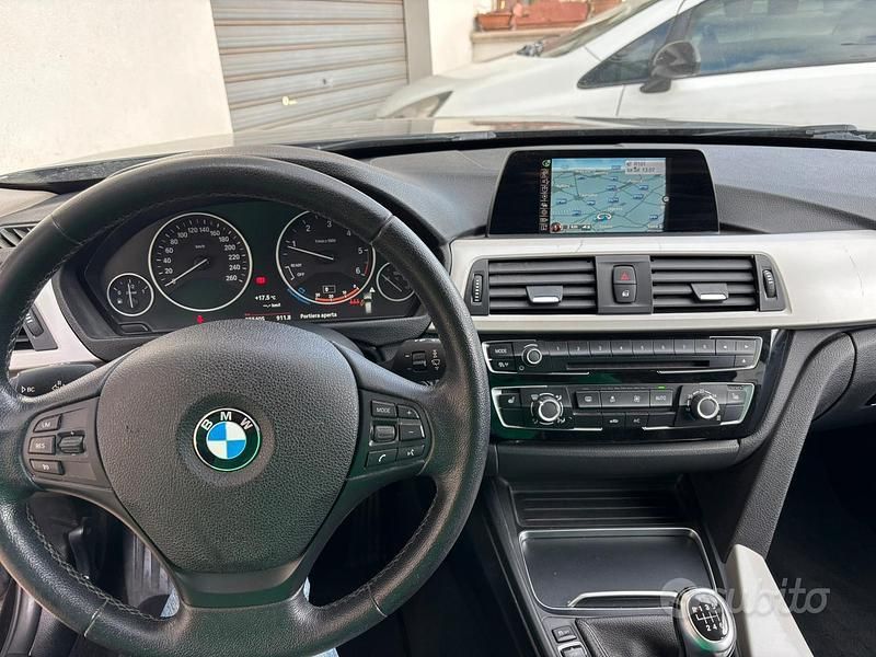 Usata BMW 318 Luxury Line 113 CV (83 kW) 2016 Nero Station wagon