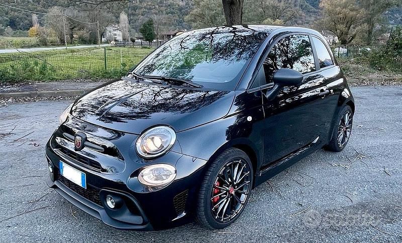 Usata Abarth 695 Competizione 180 CV (132 kW) 2022 Nero Utilitaria