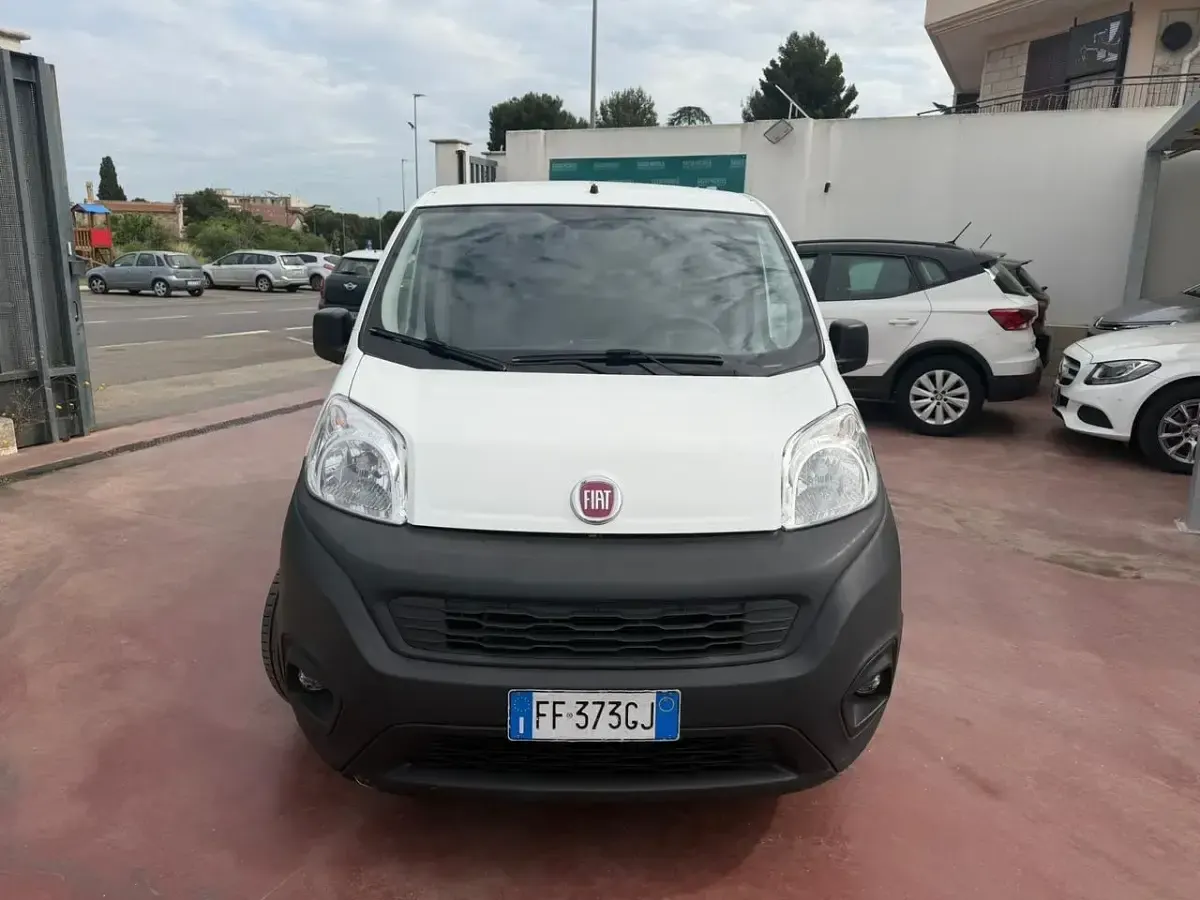 Usata Fiat Fiorino Basis 80 CV (58 kW) 2016 Bianco Monovolume