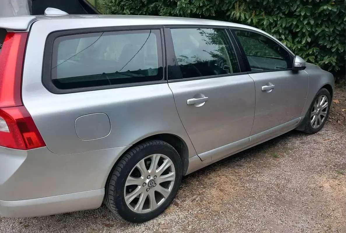 Usata Volvo V70 Summum 163 CV (119 kW) 2007 Station wagon