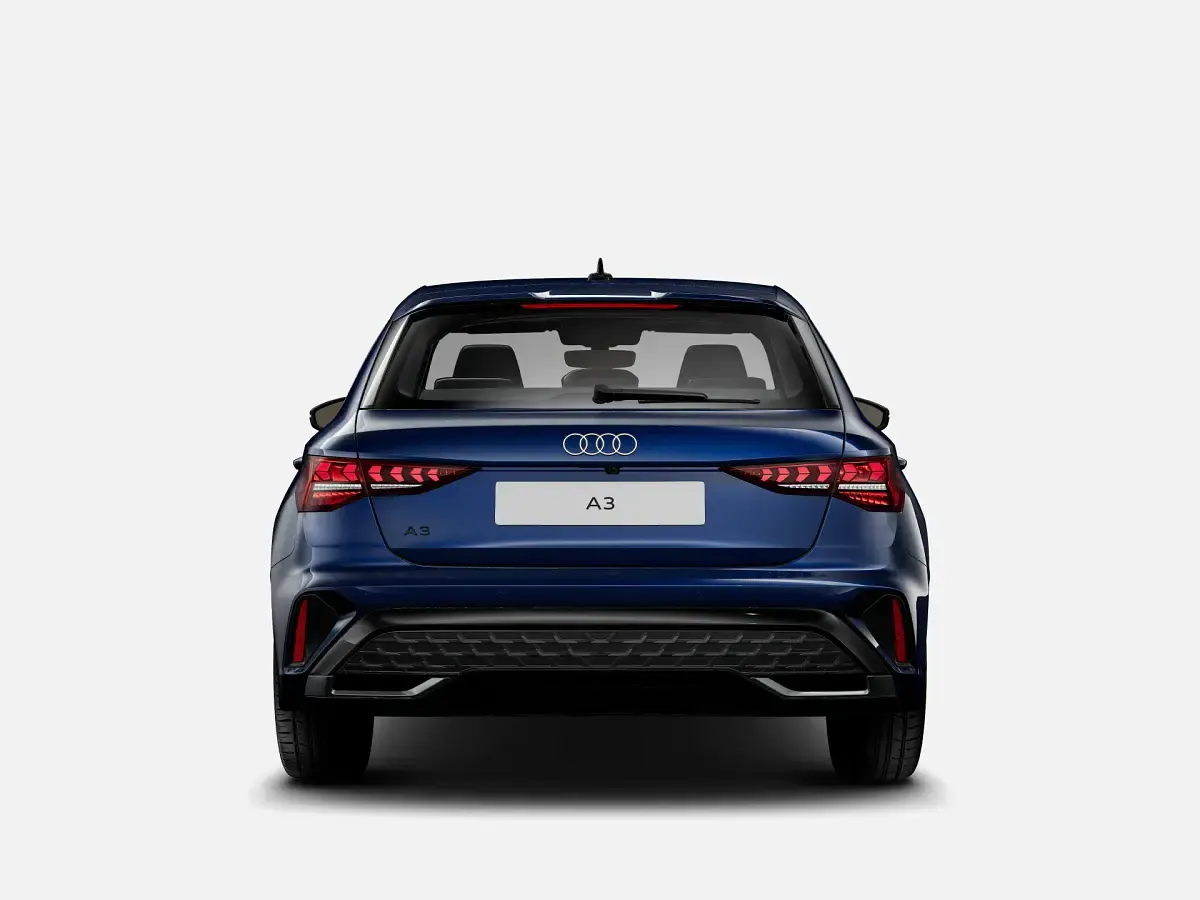 Nuova Audi A3 S-Line 150 CV (110 kW) 2026 Blu navarra metallizzato