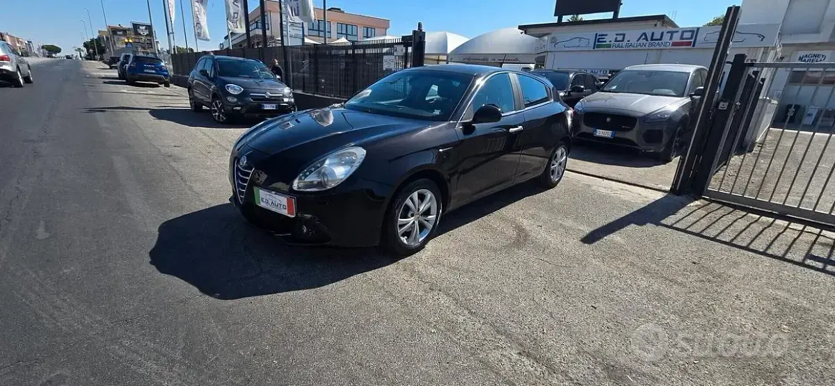 Usata Alfa Romeo Giulietta Exclusive 105 CV (77 kW) 2012 Nero Utilitaria