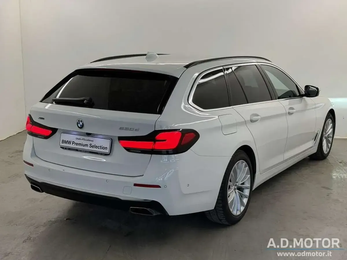 Usata BMW 530 249 CV (183 kW) 2022 Bianco Station wagon
