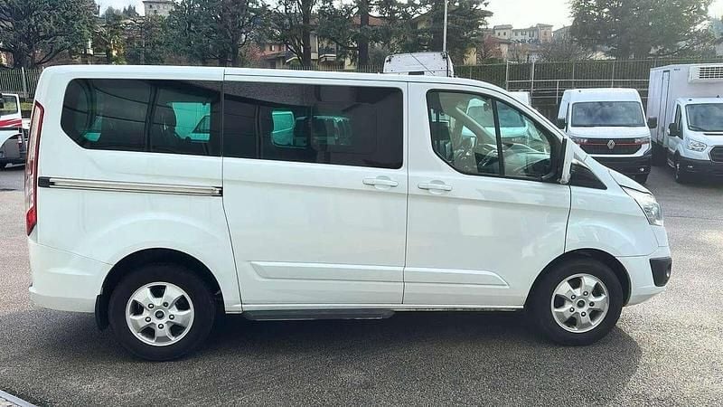 Usata Ford Tourneo Custom 170 CV (125 kW) 2017 Bianco Furgone