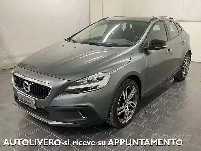 Usata Volvo V40 CC 120 CV (88 kW) 2019 Grigio Station wagon