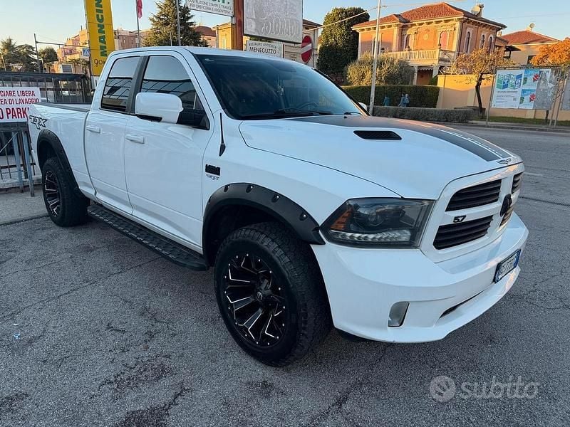 Usata Dodge Ram 401 CV (294 kW) 2015 Bianco Pick-up