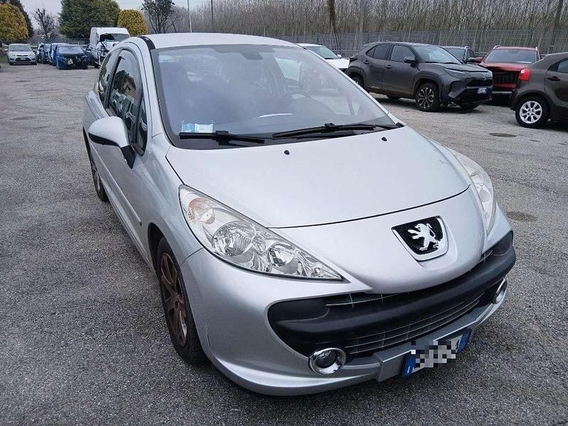 Usata Peugeot 207 110 CV (80 kW) 2006 Argento Utilitaria