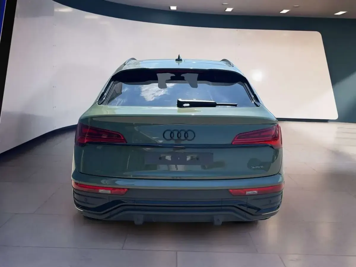 Usata Audi Q5 Sportback S-Line 204 CV (150 kW) 2025 Verde SUV