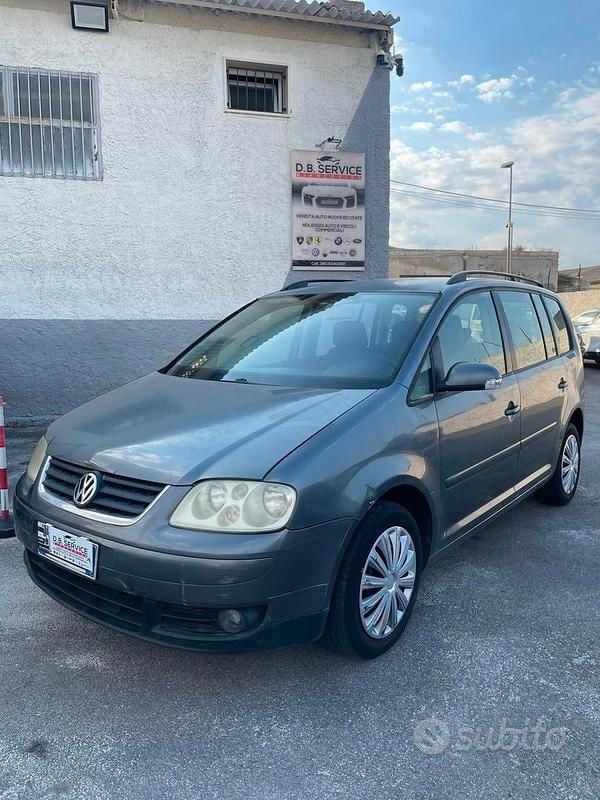 Usata VW Touran 101 CV (74 kW) 2003 Argento Monovolume