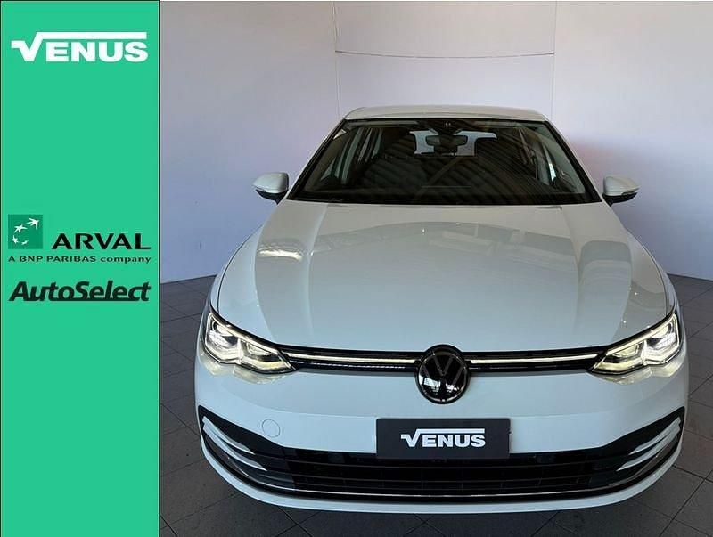 Bianco Usata 2021 VW Golf VIII Style Due volumi | 20.800 € (Buon prezzo) - Immagine 1/4