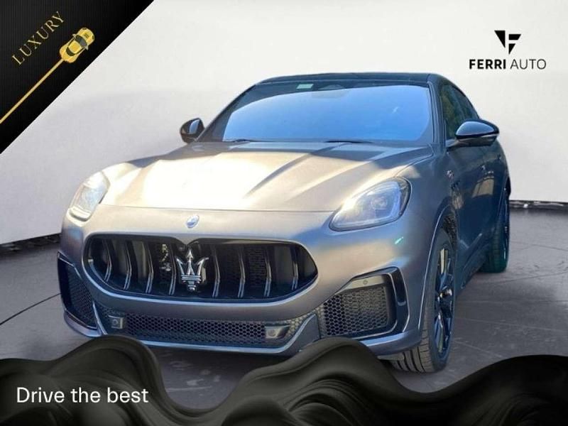 Nuova Maserati Grecale 530 CV (389 kW) 2025 Grigio opaco SUV