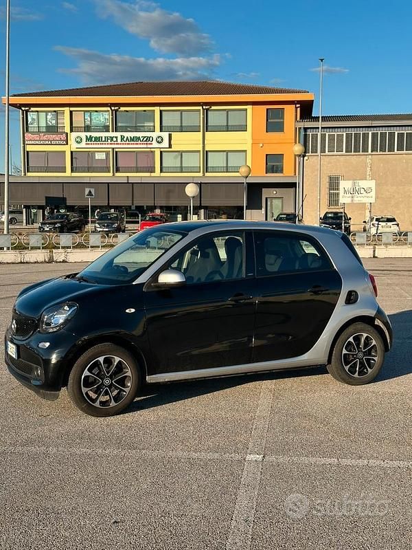 Usata Smart ForFour Passion 71 CV (52 kW) 2016 Utilitaria
