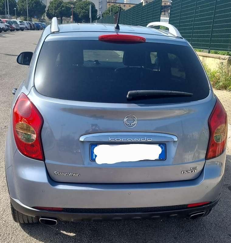 Usata SsangYong Korando 175 CV (128 kW) 2011 Grigio SUV