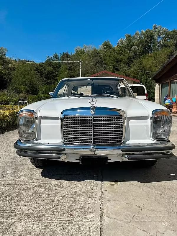 Occasion Mercedes W114 1970 Blanc Coupé