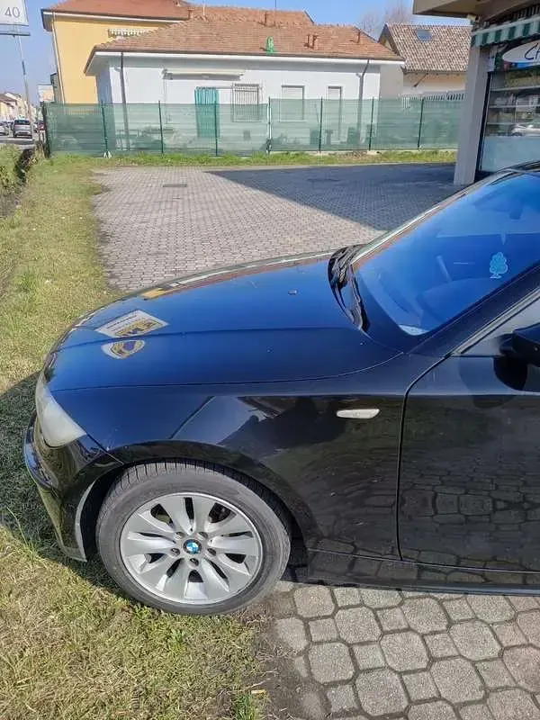 Usata BMW 118 122 CV (89 kW) 2006 Utilitaria