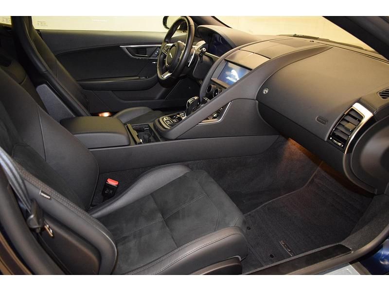 Usata Jaguar F-Type R-Dynamic 2020 Caesium blue