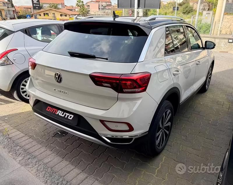 Usata VW T-Roc Style 110 CV (80 kW) 2022 Beige SUV